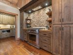 Stone Creek Lodge: Kitchen 